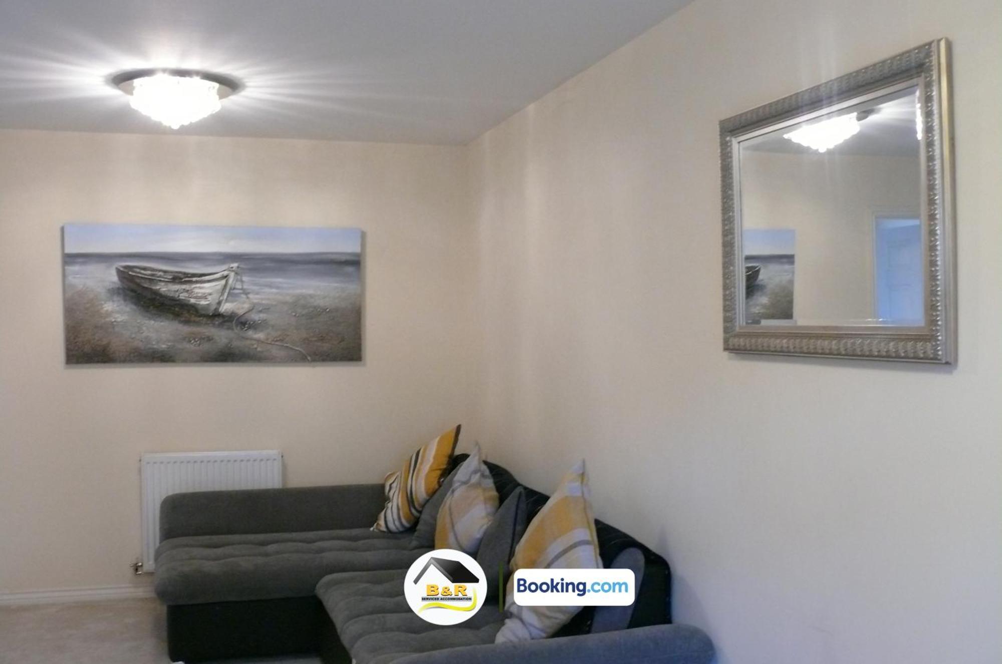 3 Bedroom House By B And R Serviced Accommodation Amesbury With Super Fast Wi-Fi 145Mbps Exterior photo