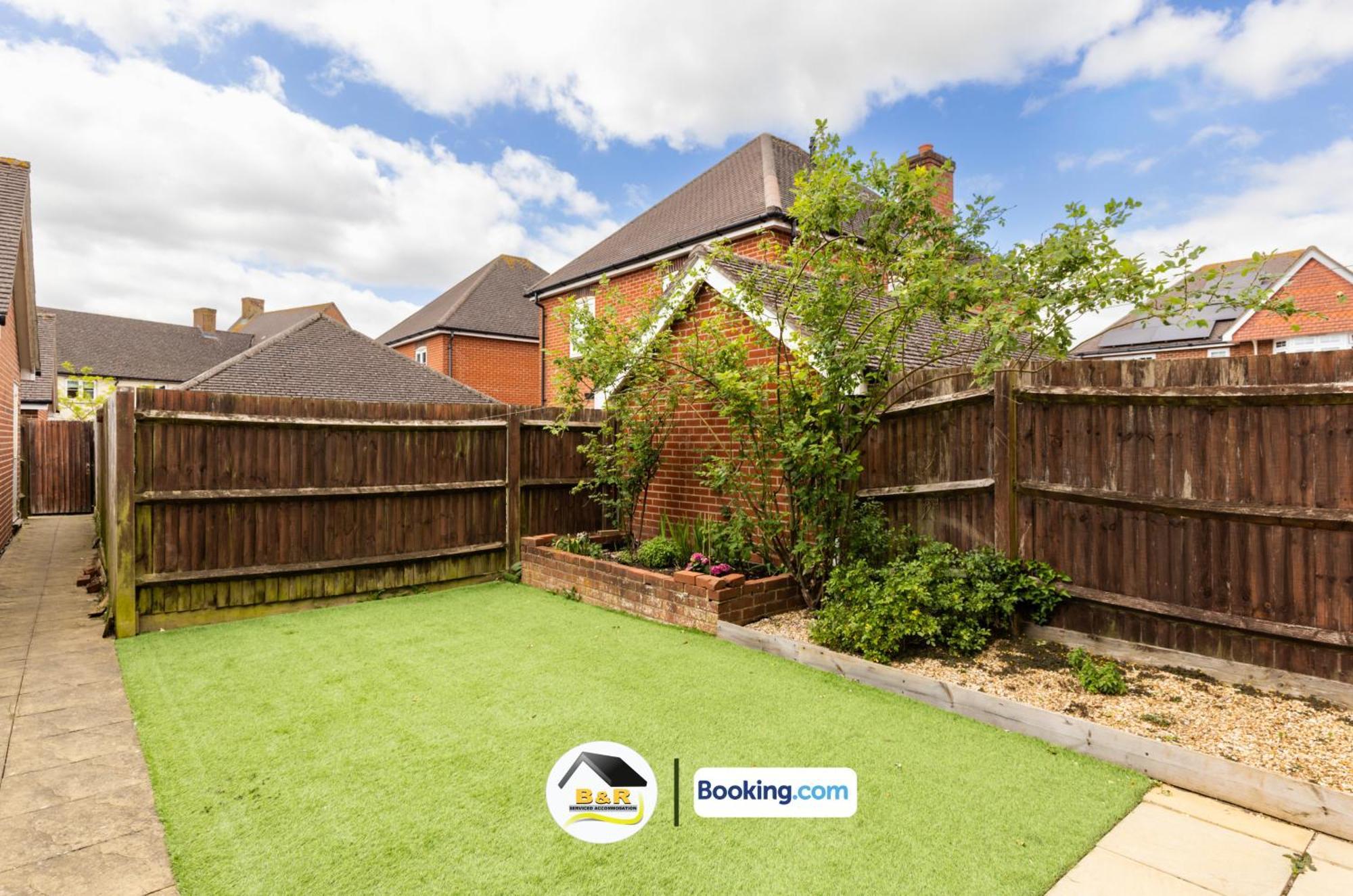 3 Bedroom House By B And R Serviced Accommodation Amesbury With Super Fast Wi-Fi 145Mbps Exterior photo